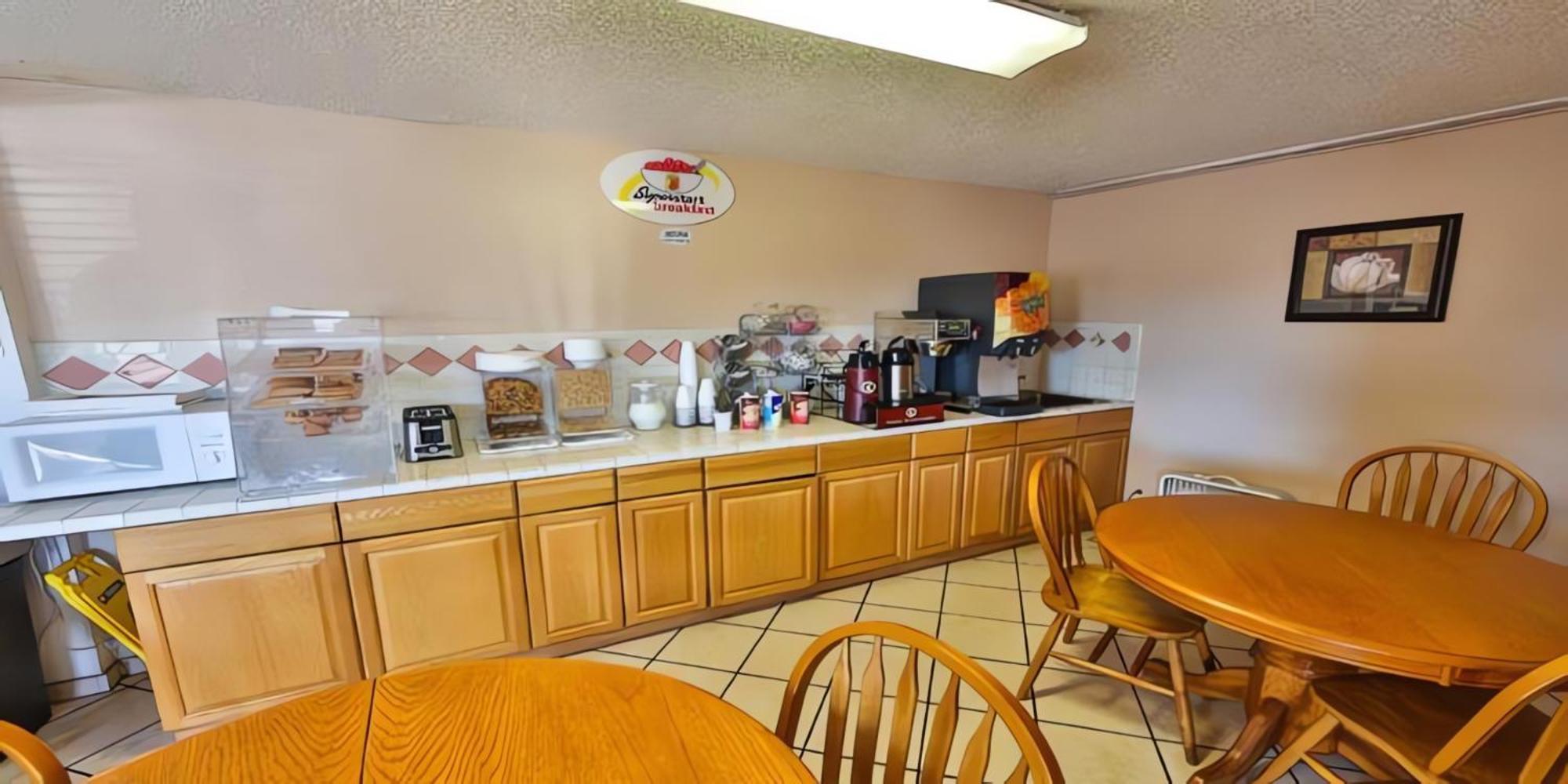 Super 8 By Wyndham Lake Havasu City Eksteriør bilde